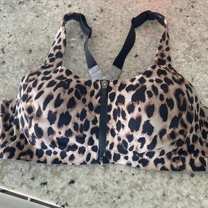 Victoria Secret sports bra. Like new!